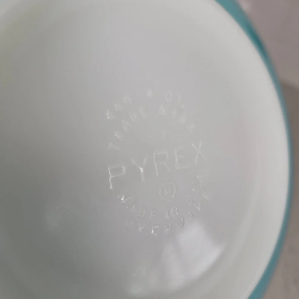 Pyrex Mixing Bowls Butterprint Amish 3 Piece Set Turquoise White